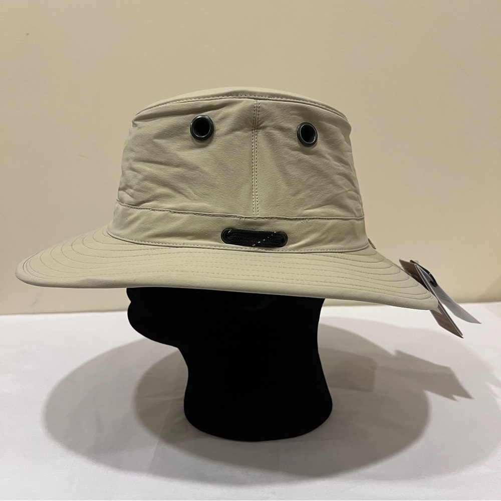TILLEY LT5B  UNISEX HAT - SIZE 7 3/4 - BEIGE/TAN - NWT
MADE IN CANADA 🇨🇦